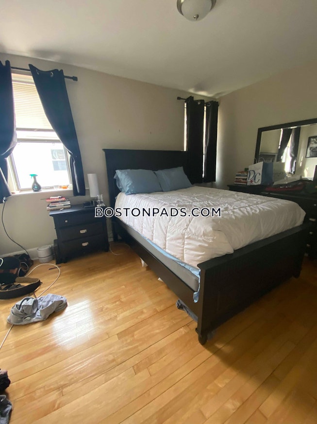 Boston - $2,800 /mo