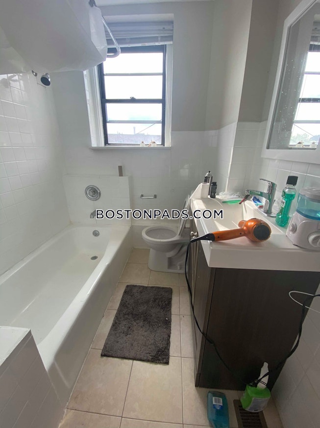 Boston - $2,800 /mo