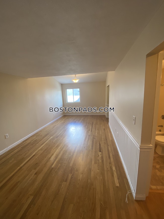 Boston - $2,850 /mo