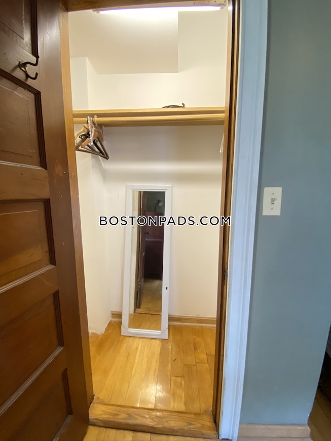 Boston - $6,000 /mo