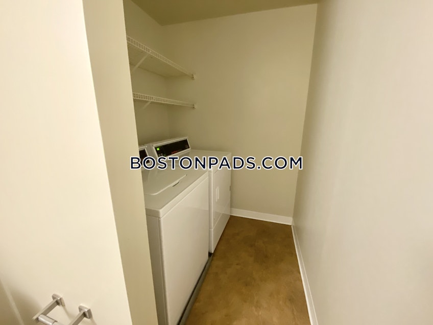 Boston - $3,890 /month
