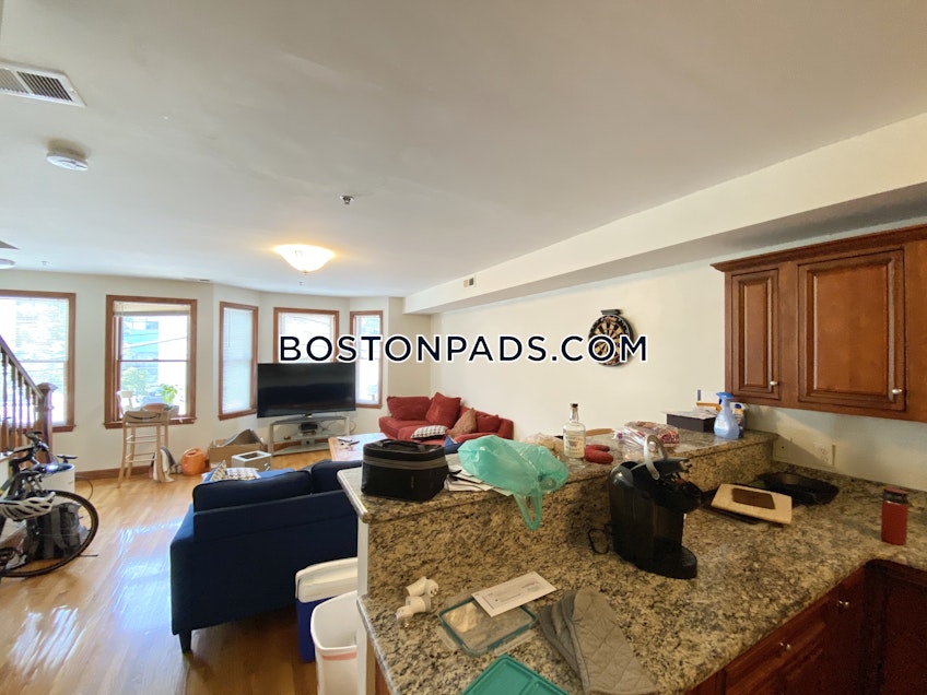 Boston - $5,200 /month