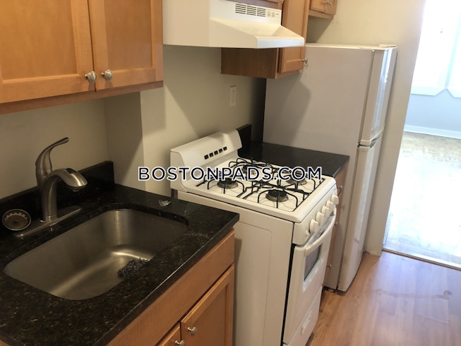 Boston - $2,420 /mo