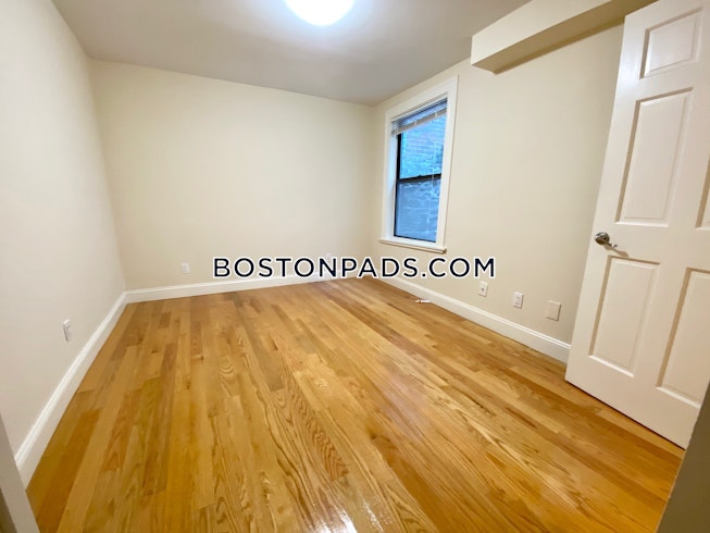 Boston - $3,000 /mo