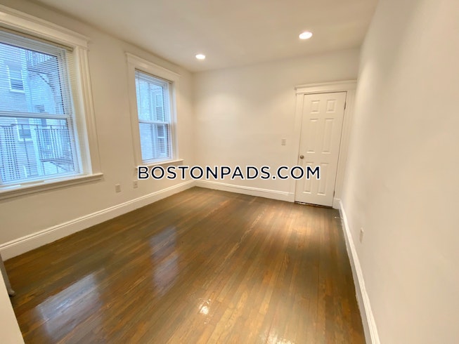 Boston - $2,450 /mo