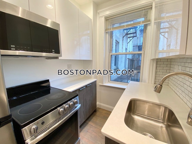 Boston - $2,450 /mo