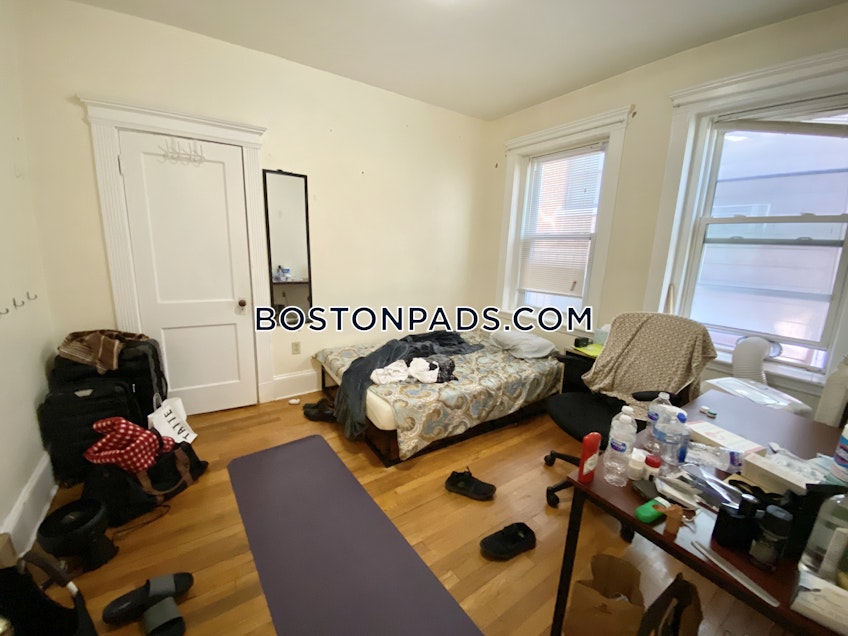 Boston - $3,300 /month