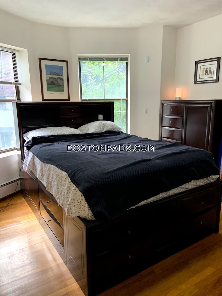 Boston - $3,200 /month