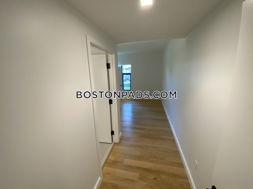 Boston - $4,850 /month