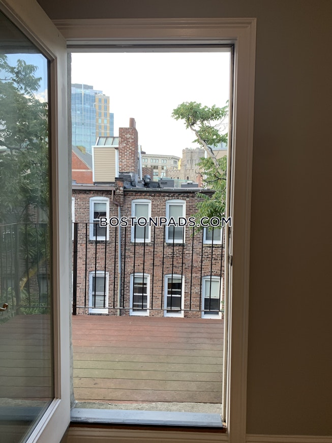 Boston - $3,000 /mo