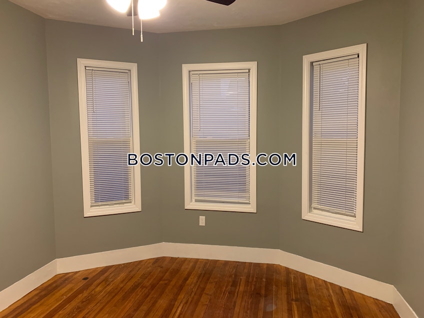 Boston - $2,800 /month