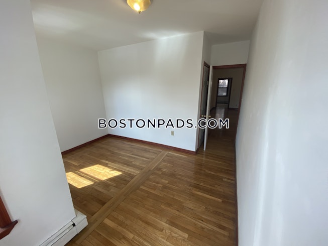 Boston - $5,200 /mo