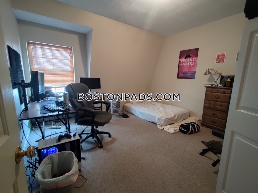 Boston - $2,500 /month