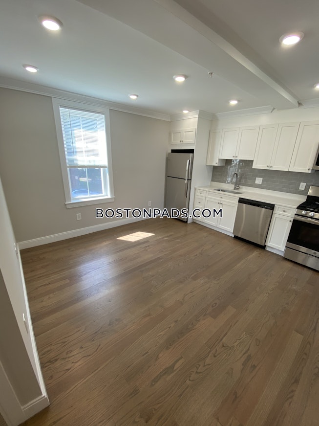 Boston - $3,195 /mo