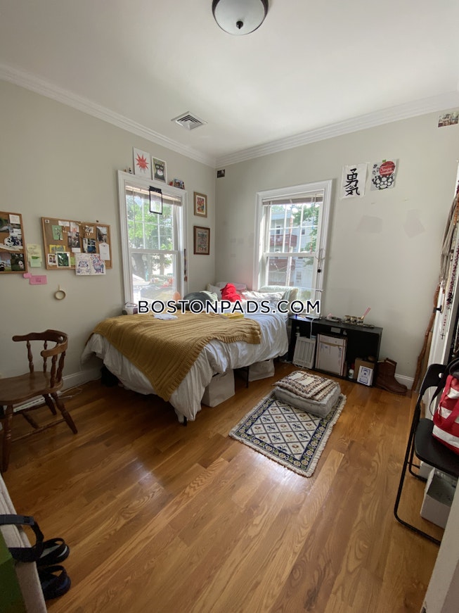 Boston - $4,350 /mo