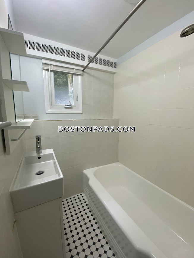 Boston - $2,150 /mo