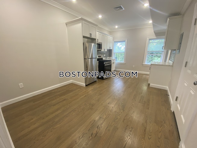 Boston - $2,470 /mo