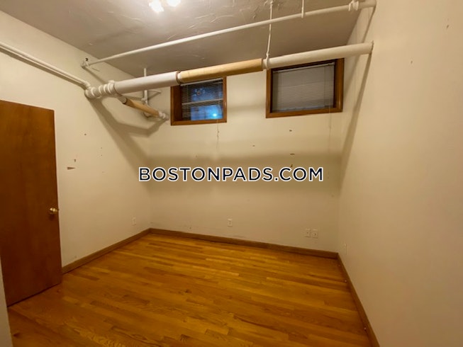 Boston - $4,850 /mo