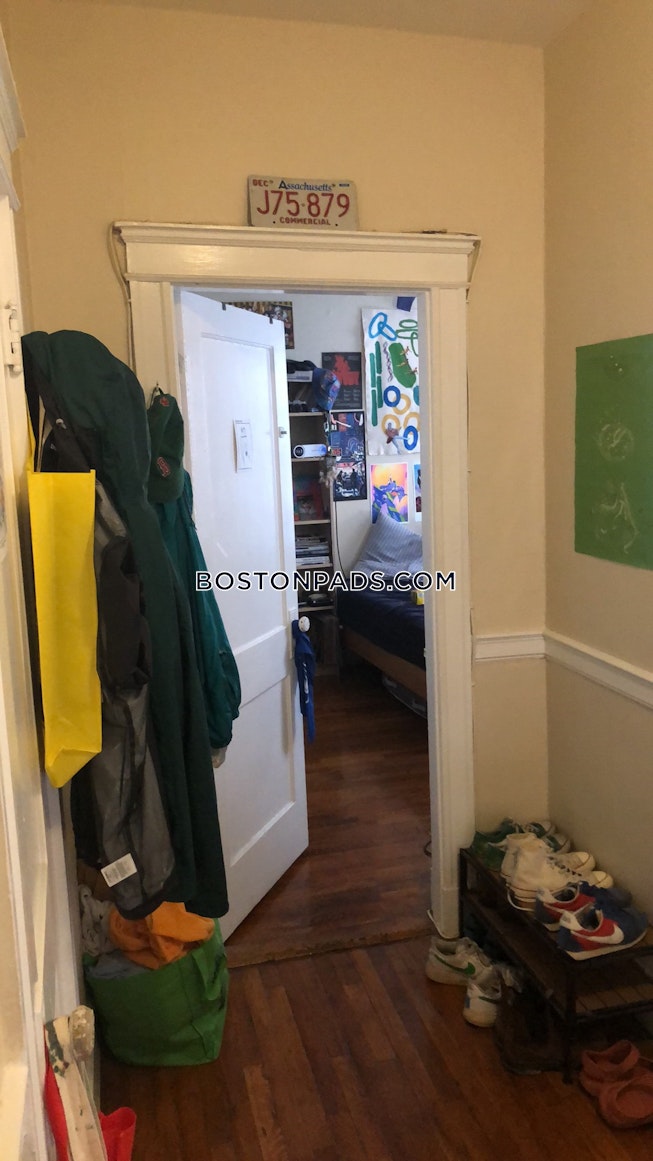 Boston - $2,950 /mo