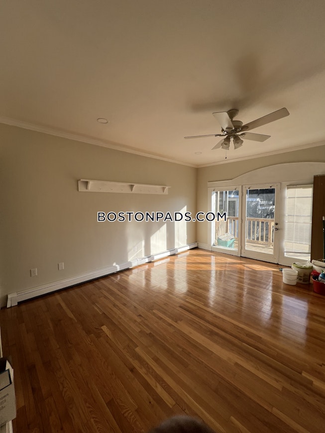 Boston - $4,200 /mo