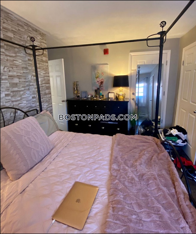 Boston - $2,300 /mo