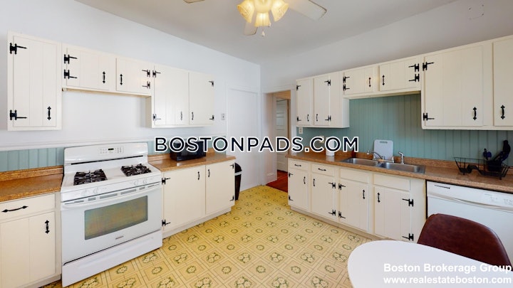 dorchester-large-3-bed-on-roseclair-st-in-dorchester-available-sept-1st-boston-3900-4630707 