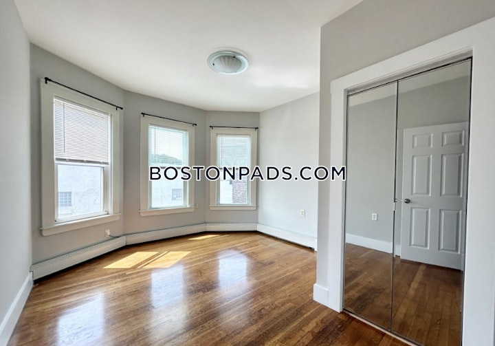 East Cottage St. Boston picture 3
