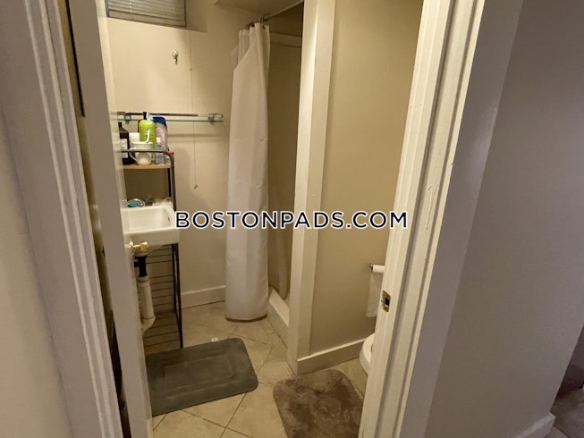 Boston - $3,600 /mo