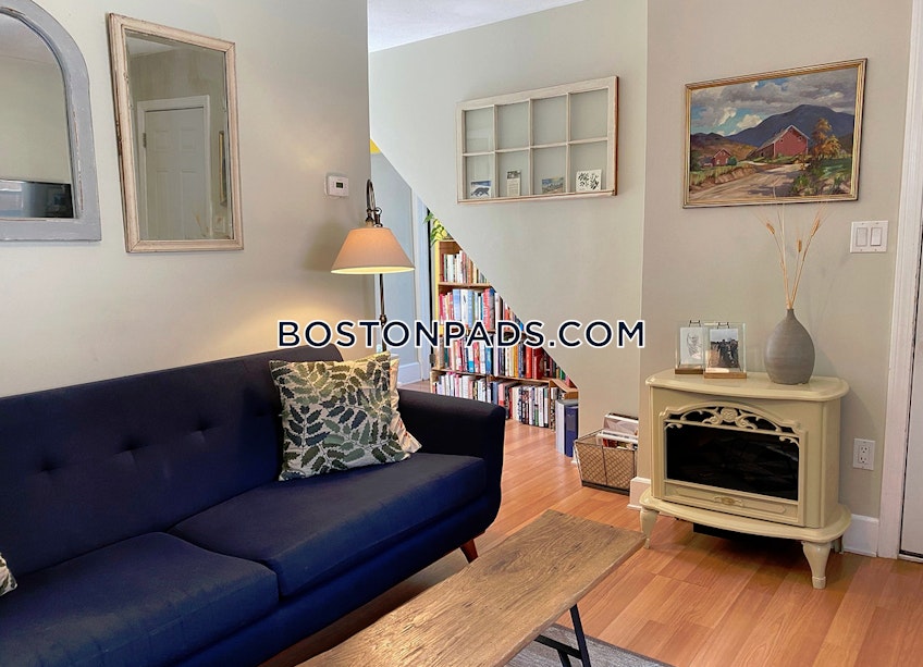 Boston - $2,025 /month