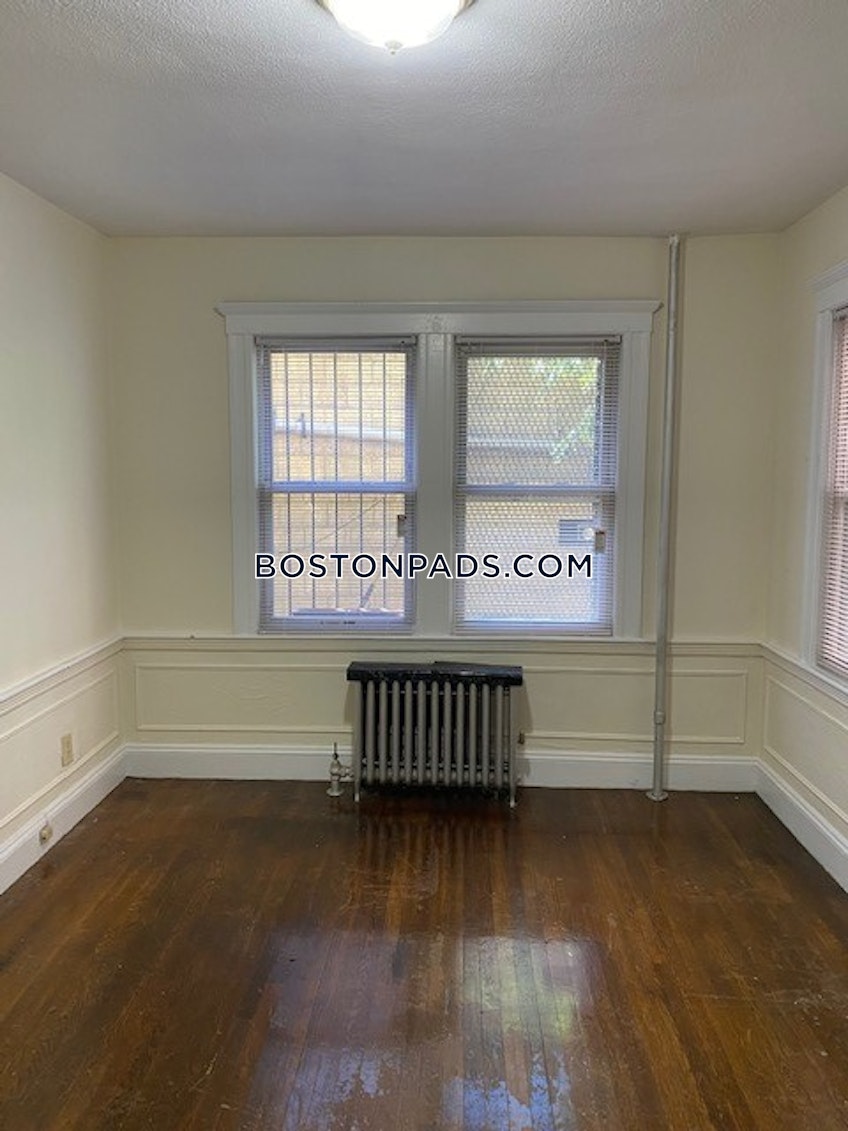 Boston - $1,995 /month