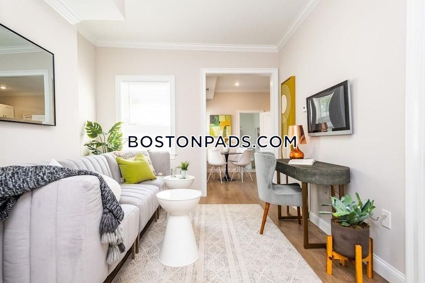 Boston - $3,295 /month