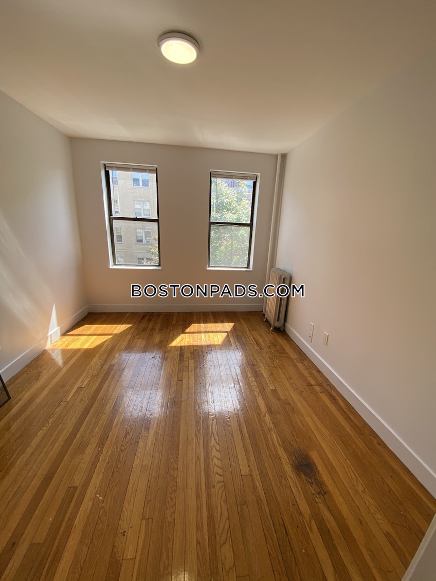 Boston - $1,700 /month