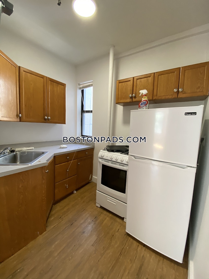 Boston - $1,700 /month