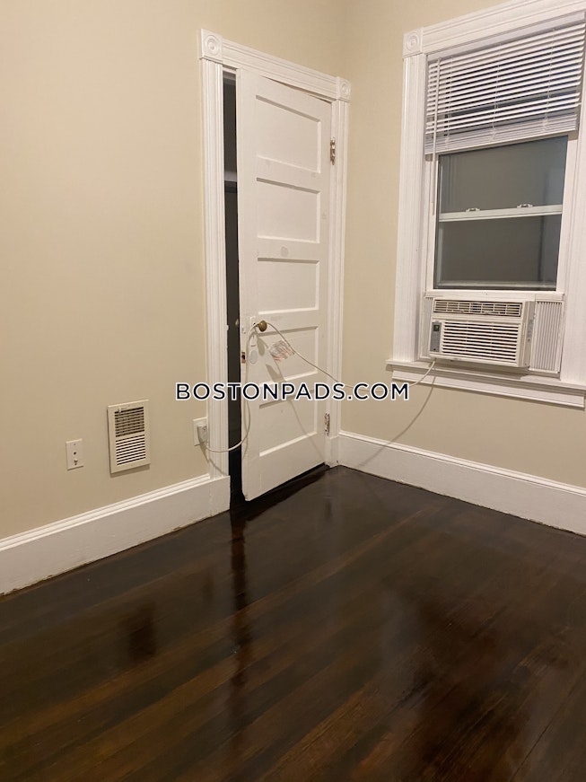 Boston - $3,500 /mo