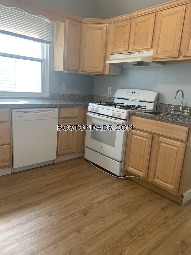 Somerville - $3,300 /mo