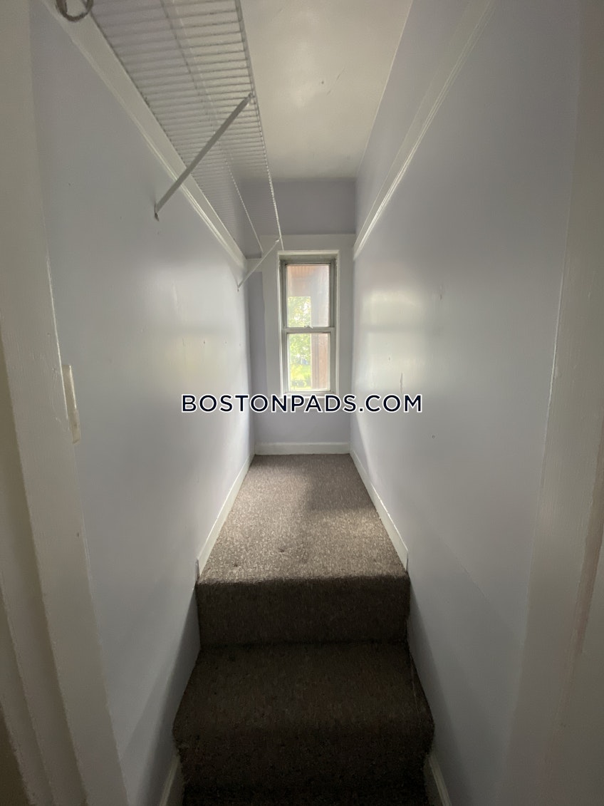 Boston - $2,800 /month