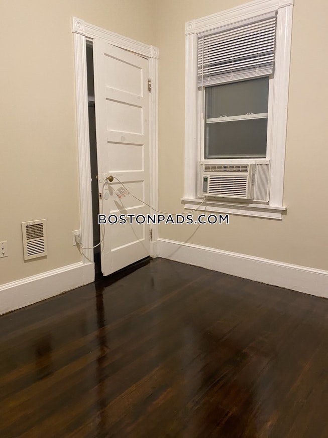 Boston - $3,500 /mo