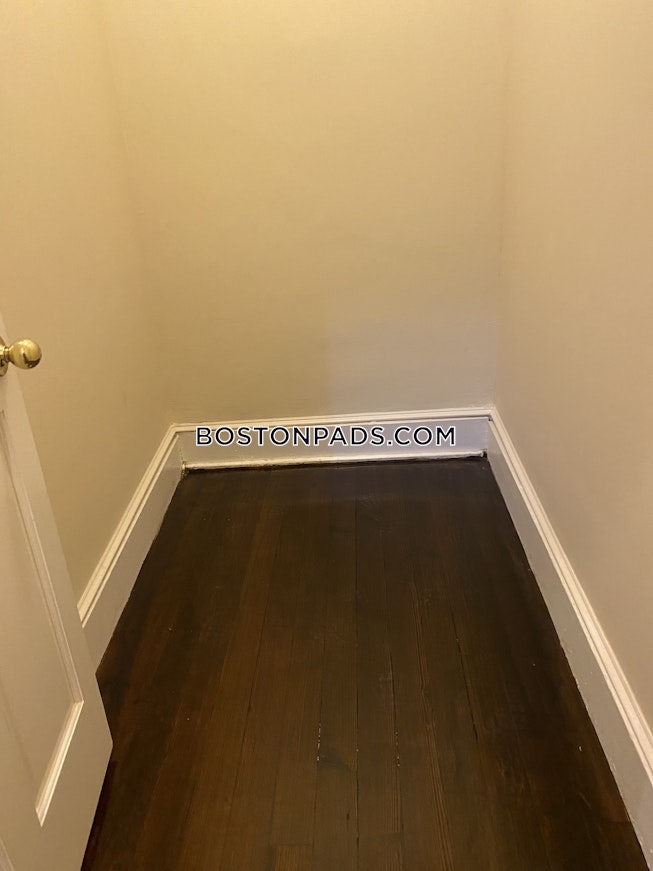 Boston - $3,500 /mo