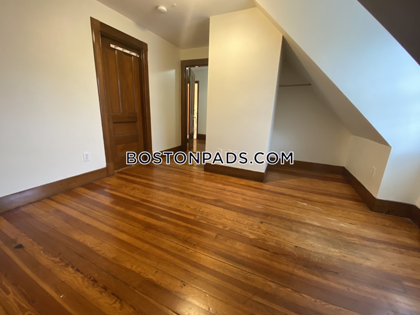 Boston - $3,600 /month