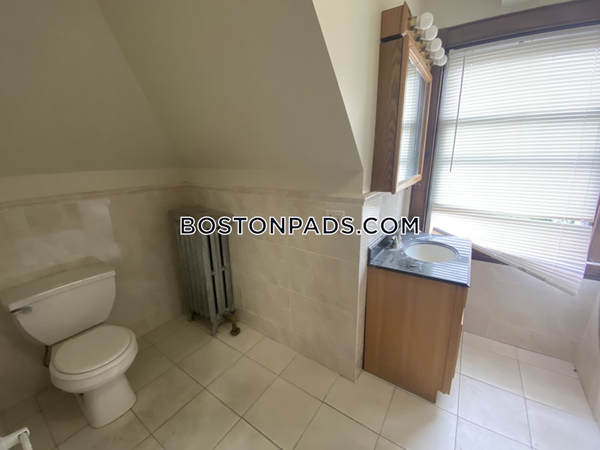 Boston - $3,600 /month