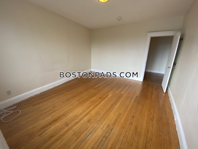 Boston - $3,000 /mo