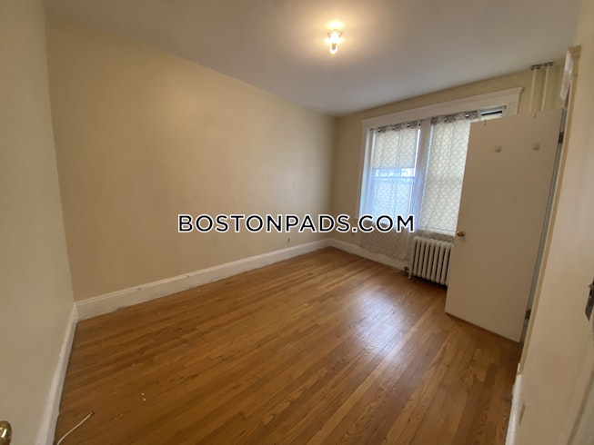 Boston - $3,000 /mo