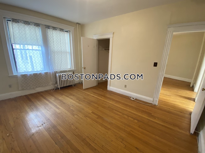 Boston - $3,000 /mo