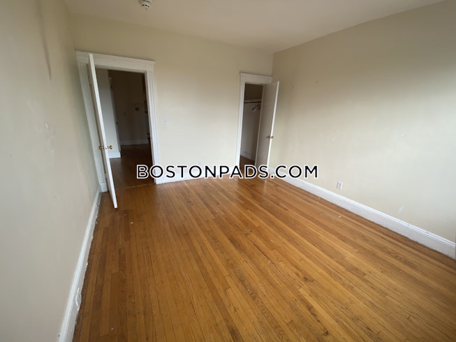 Boston - $3,000 /mo