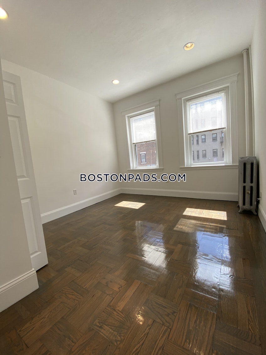 Boston - $2,550 /month