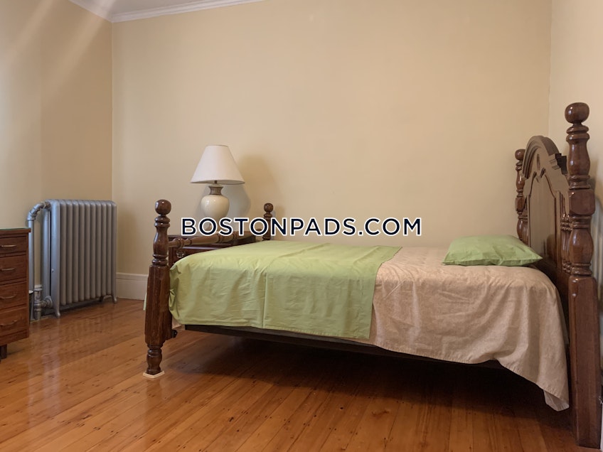 Boston - $4,100 /month