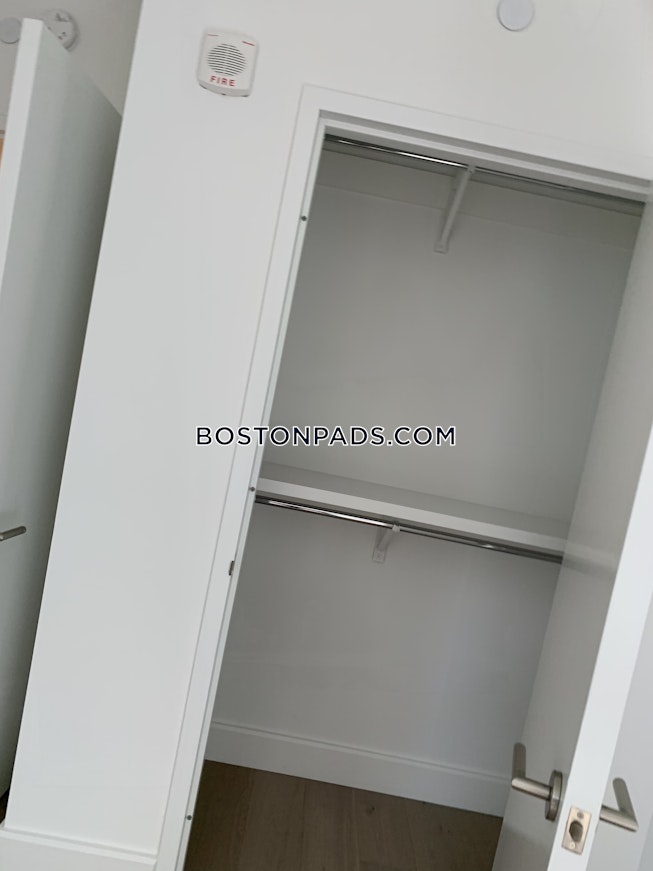 Boston - $7,295 /mo