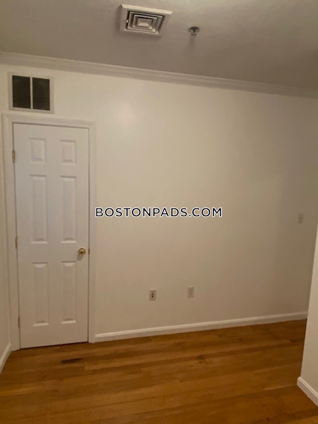Boston - $3,850 /mo