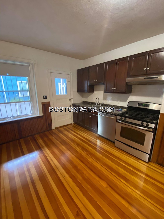 Boston - $3,200 /mo