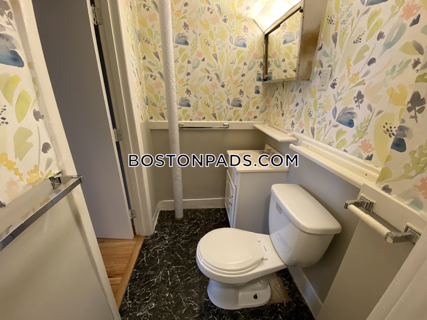 Boston - $2,100 /month